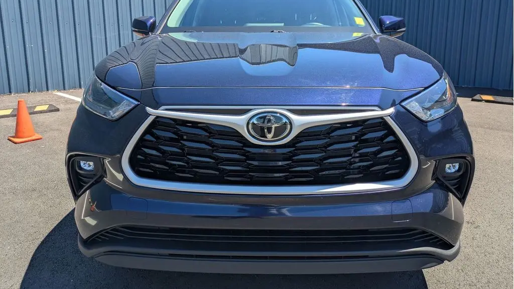 2025 Toyota Highlander LE