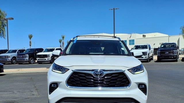 2023 Toyota Highlander LE