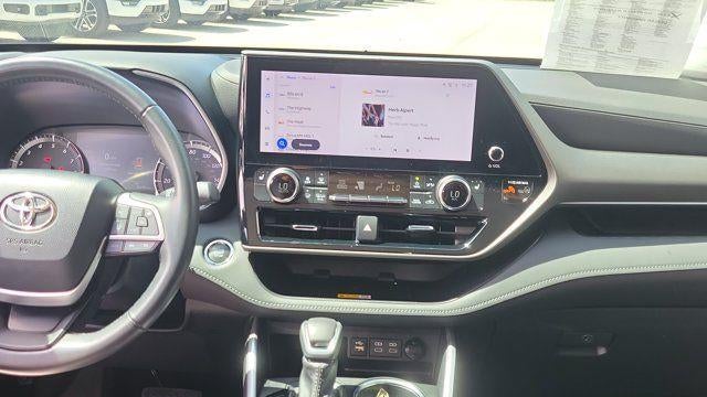 2023 Toyota Highlander LE