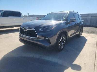 2025 Toyota Highlander LE 4DR SUV