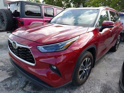 2025 Toyota Highlander XLE 4DR SUV