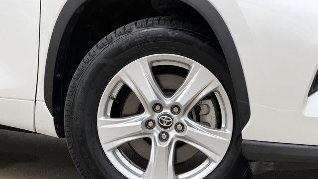 2025 Toyota Highlander LE