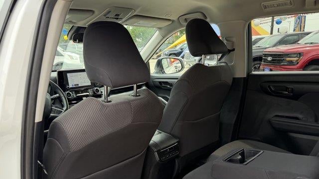 2025 Toyota Highlander LE