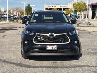 Photo of a 2025 Toyota Highlander LE 4DR SUV for sale