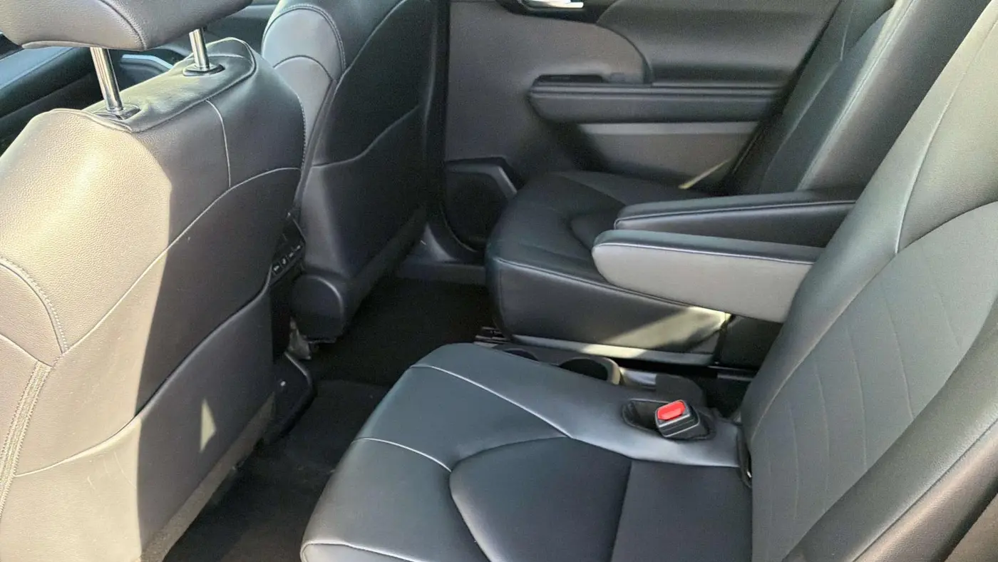 2025 Toyota Highlander LE