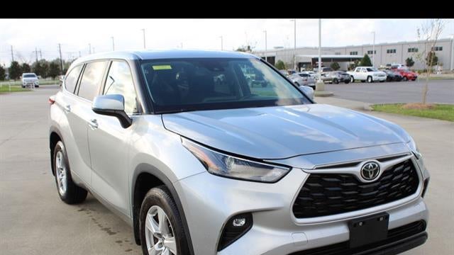 2023 Toyota Highlander LE