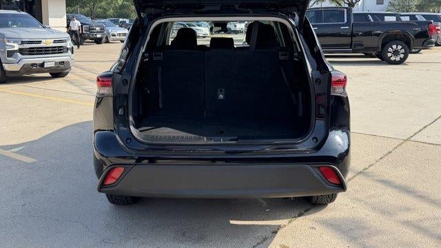 2025 Toyota Highlander LE