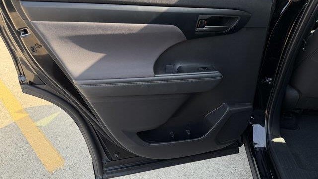 2025 Toyota Highlander LE