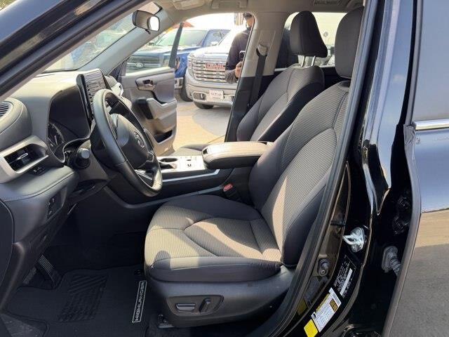 2025 Toyota Highlander - $37,589