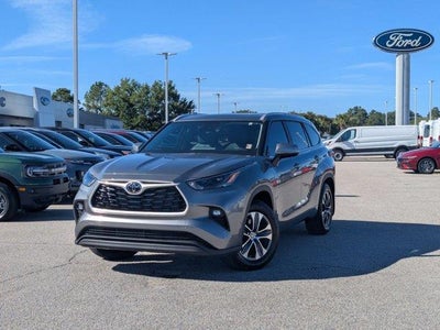 2025 Toyota Highlander LE 4DR SUV