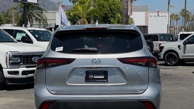 2025 Toyota Highlander LE