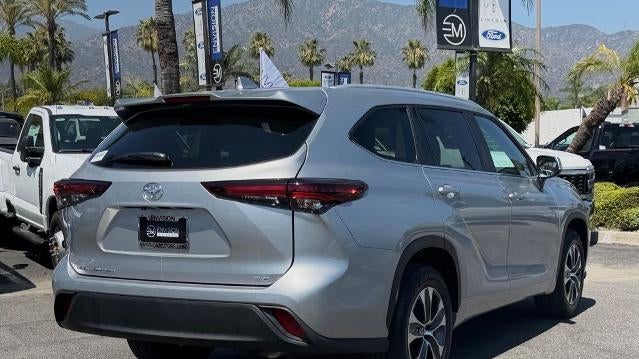 2025 Toyota Highlander LE
