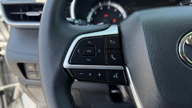 2025 Toyota Highlander LE