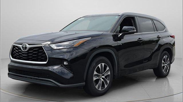 Preowned 2023 Toyota Highlander XLE for Sale