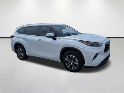 2023 Toyota Highlander XLE 4DR SUV