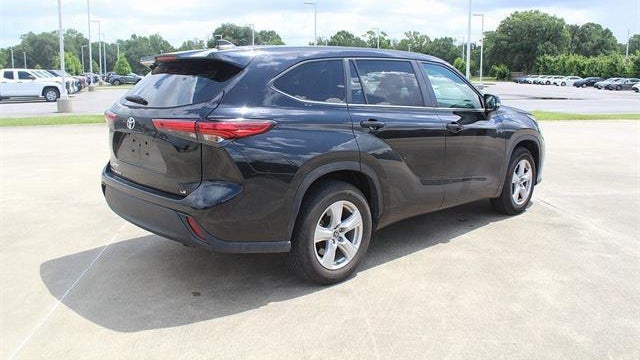 2023 Toyota Highlander LE