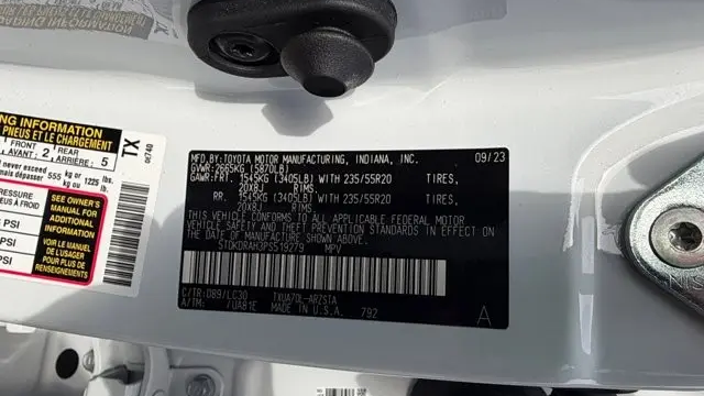 2023 Toyota Highlander Platinum