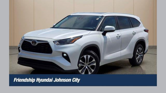 Preowned 2024 Toyota Highlander XLE for Sale