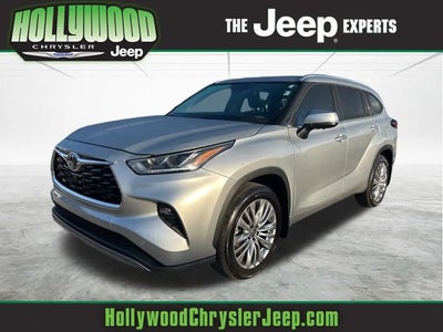 2024 Toyota Highlander LE 4DR SUV