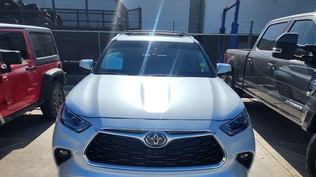 2024 Toyota Highlander LE
