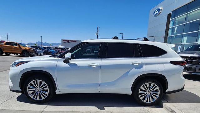 2024 Toyota Highlander LE