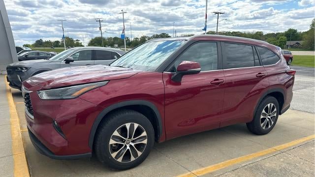 Preowned 2023 Toyota Highlander LE for Sale