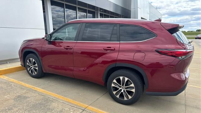 2023 Toyota Highlander LE