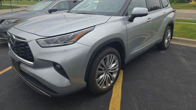 2023 Toyota Highlander Platinum