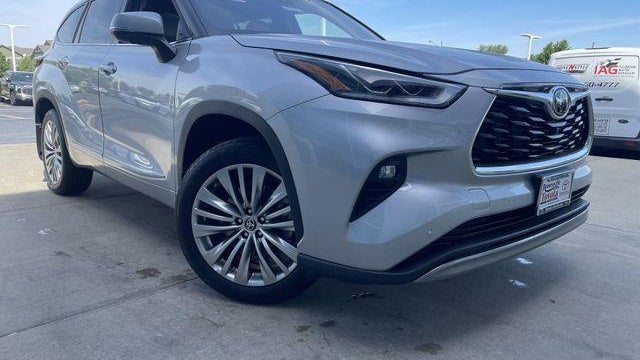 2023 Toyota Highlander Platinum