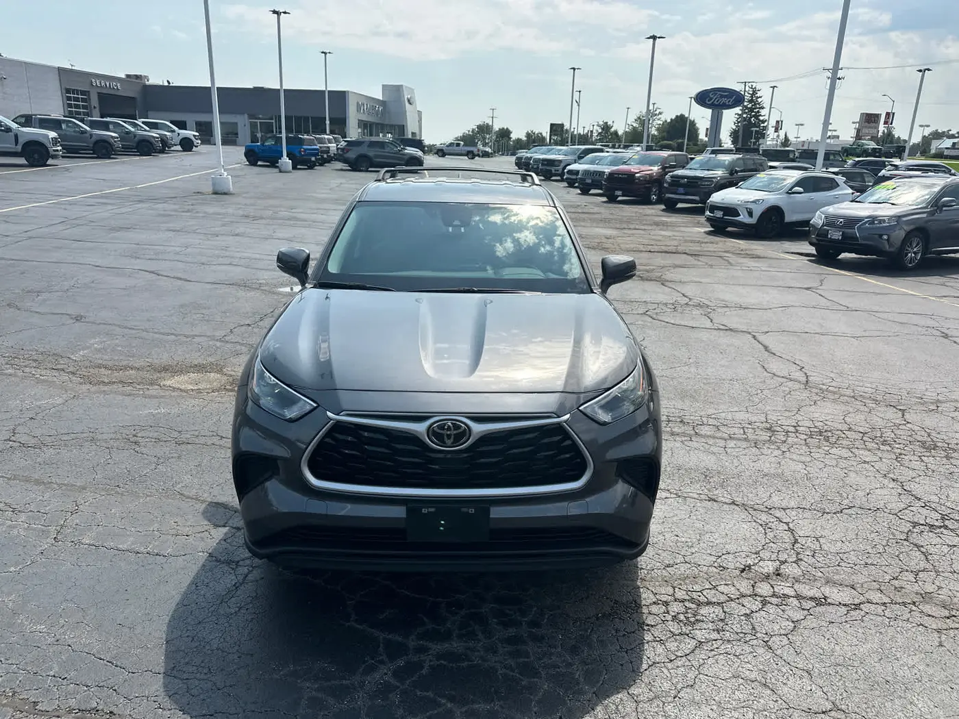 2023 Toyota Highlander - $28,990