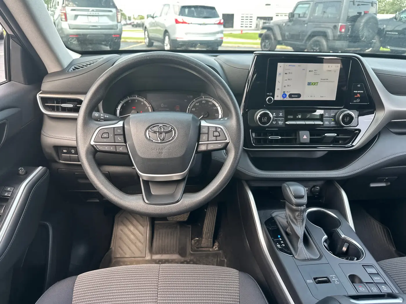 2023 Toyota Highlander - $28,990