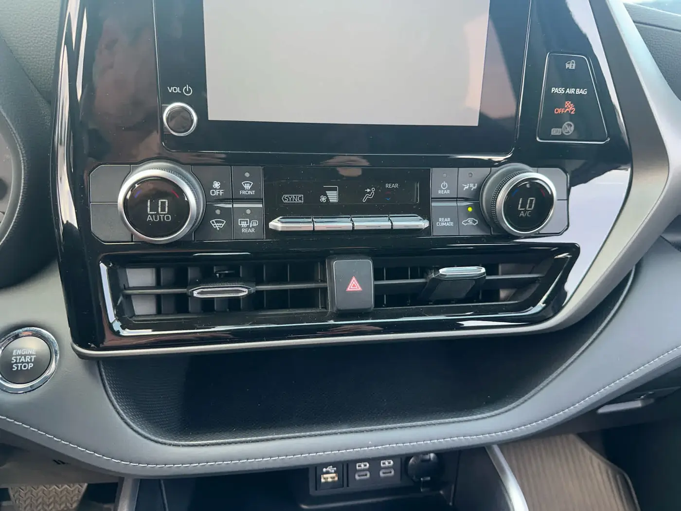 2023 Toyota Highlander - $28,990