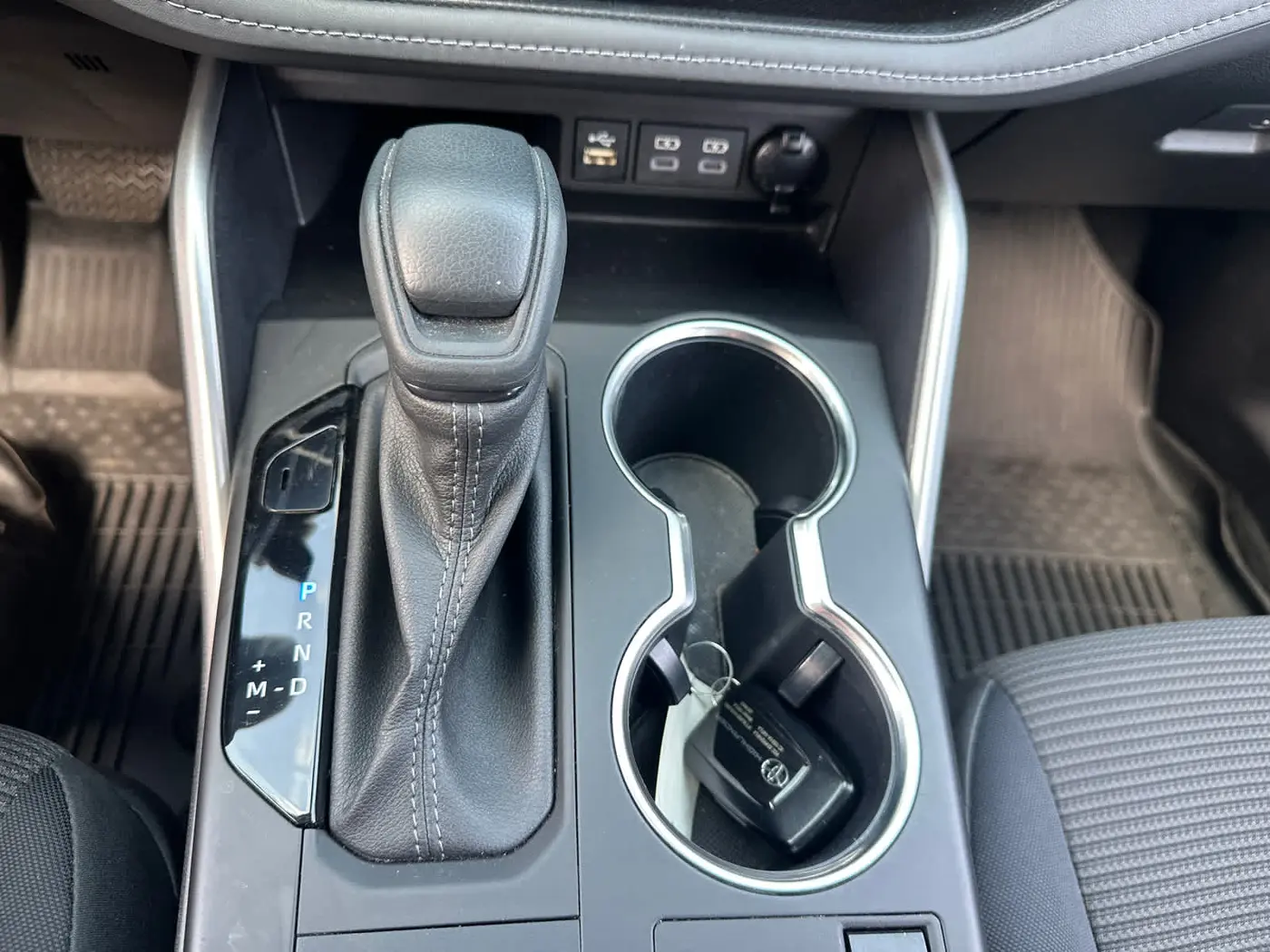 2023 Toyota Highlander - $28,990