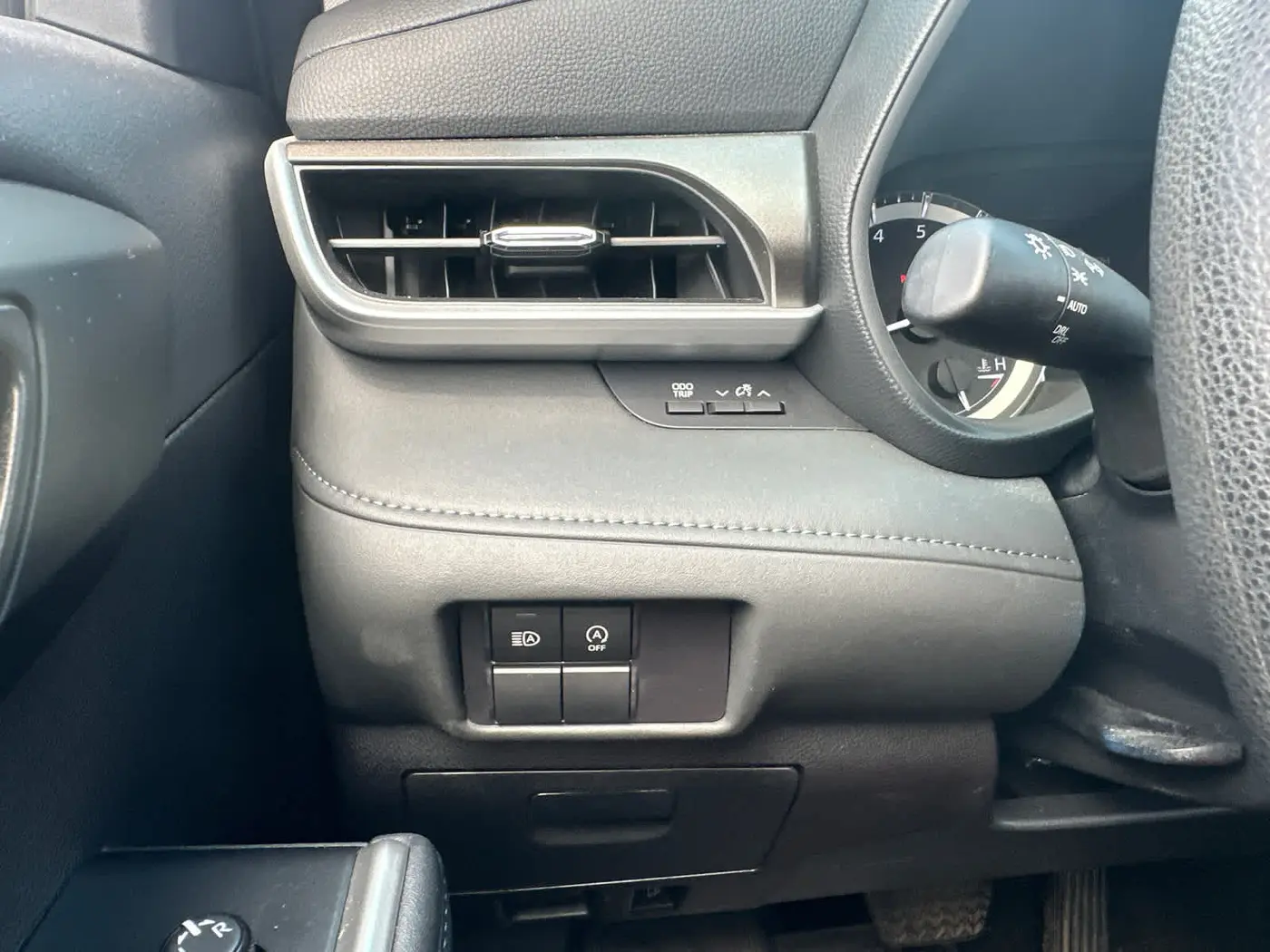 2023 Toyota Highlander - $28,990