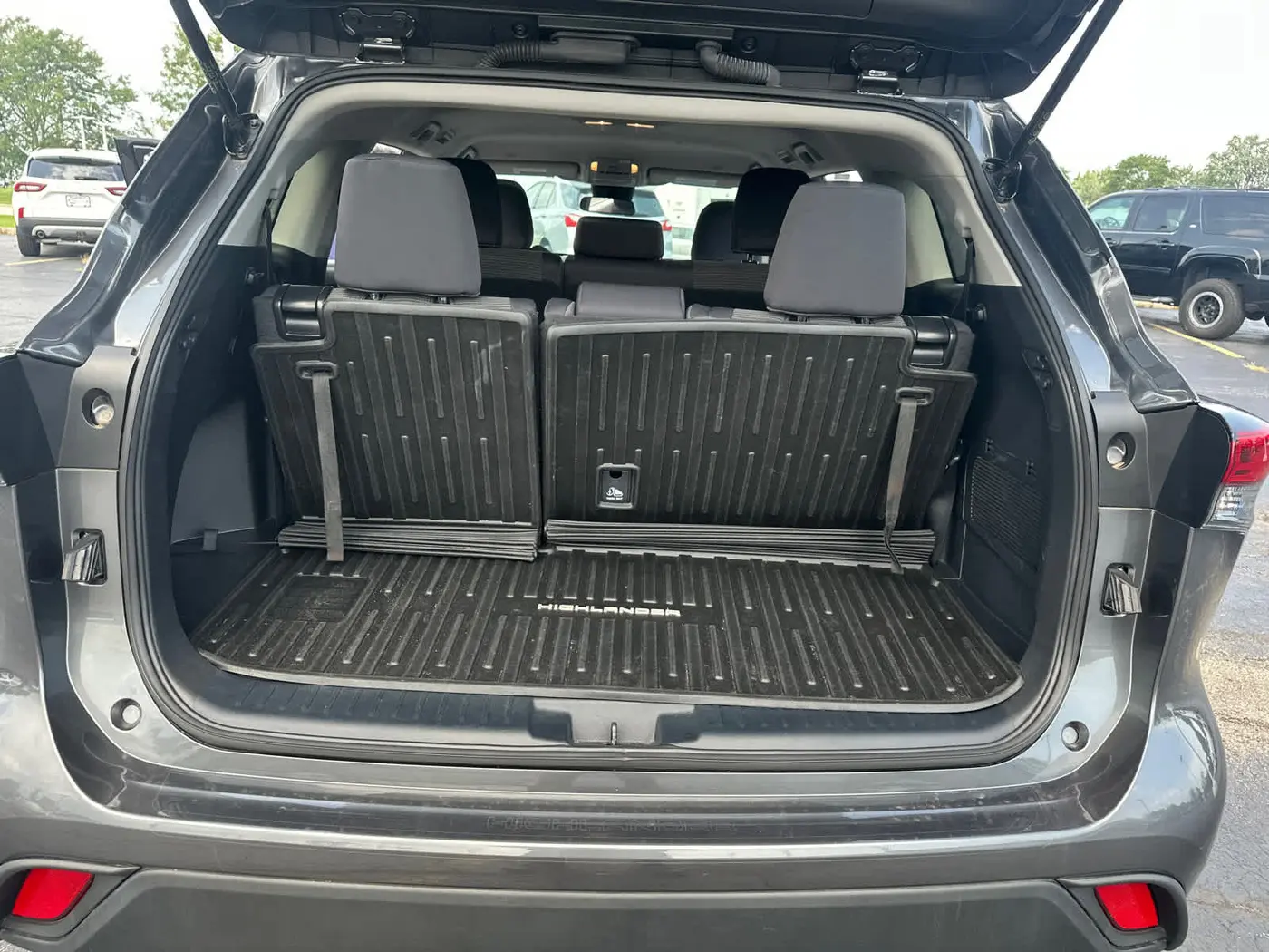 2023 Toyota Highlander - $28,990