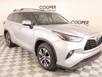 2024 Toyota Highlander LE 4DR SUV