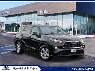2024 Toyota Highlander with Midnight Black Metallic Exterior