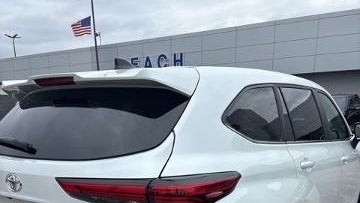 2023 Toyota Highlander LE