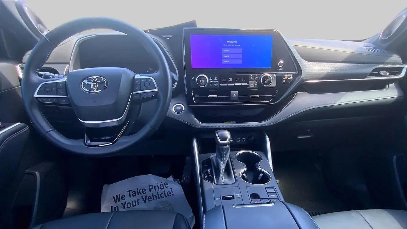 2023 Toyota Highlander LE