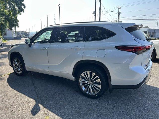2023 Toyota Highlander - $42,924