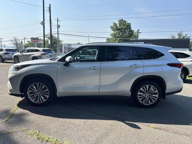 2023 Toyota Highlander - $42,924