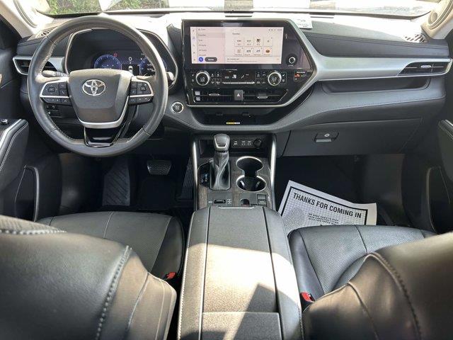 2023 Toyota Highlander - $42,924