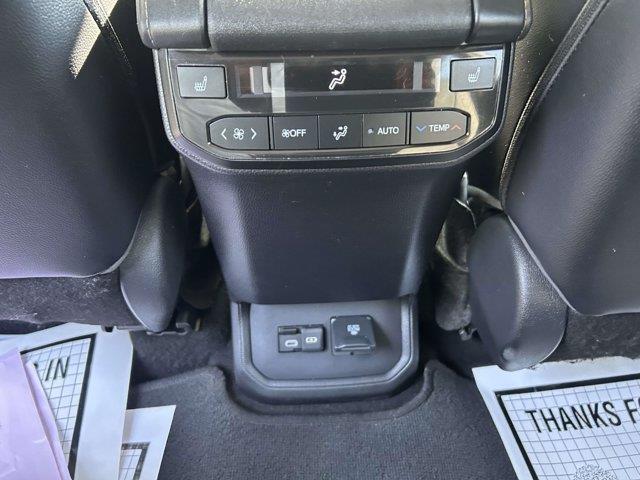 2023 Toyota Highlander - $42,924