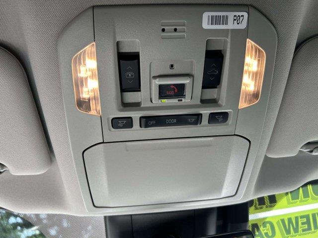 2023 Toyota Highlander - $42,924