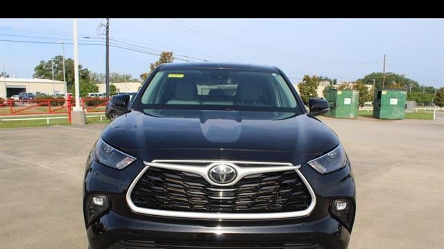 2023 Toyota Highlander LE