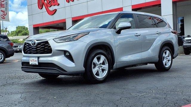 Preowned 2025 Toyota Highlander LE for Sale