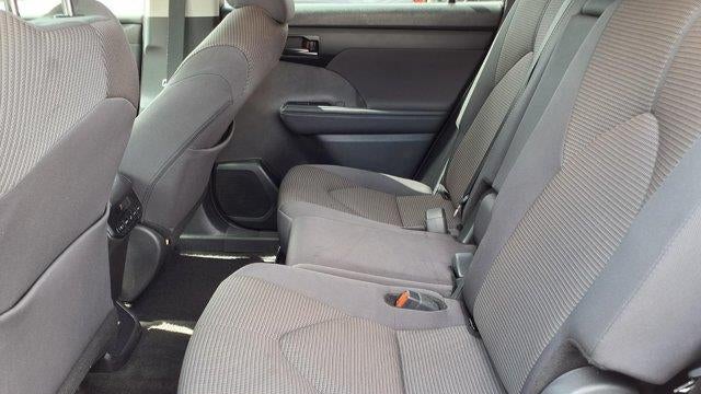2025 Toyota Highlander LE