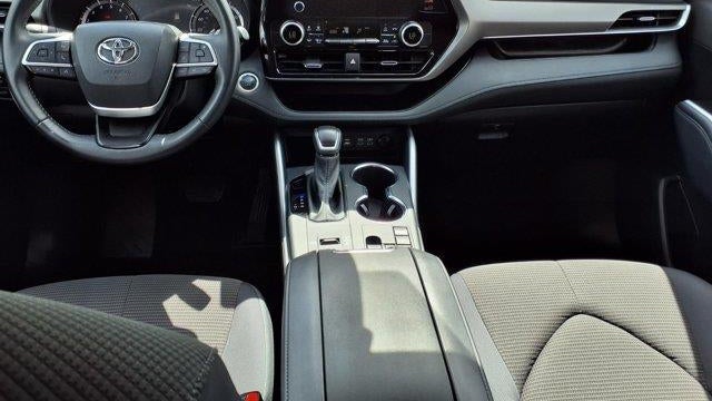 2025 Toyota Highlander LE