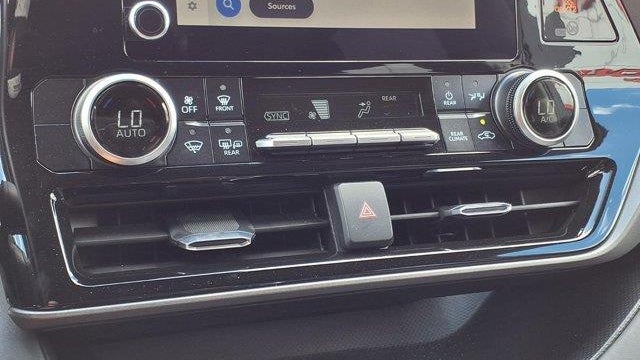 2025 Toyota Highlander LE