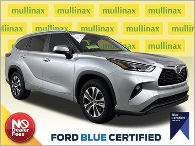 Photo of a 2023 Toyota Highlander L 4DR SUV for sale